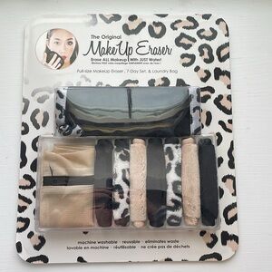 Make Up Eraser 7 Day Set and Laundry Bag NEW